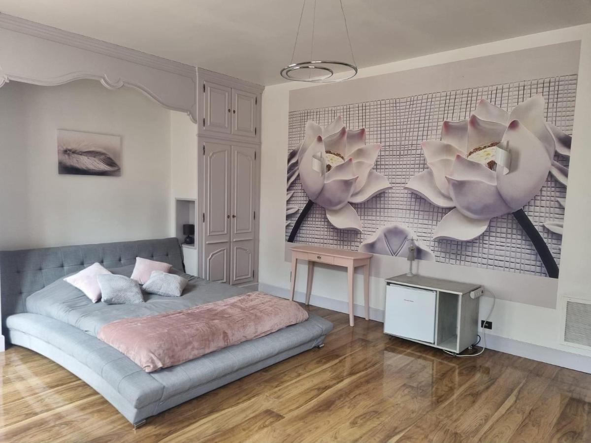 Bed and Breakfast Les Genebruyeres - L'Histoire D'Un Reve Aubigny-sur-Nère Exteriér fotografie